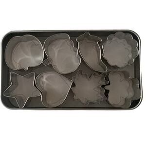 Pampered Chef Creative Cutters Set Mini Cookie Cutter Set of 8 Storage Tin 1095